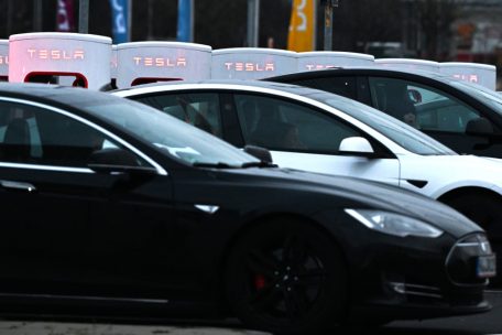 Nach Kritik an Elon Musk / Luxemburgs Rentenfonds hält an Tesla-Aktien im Wert von 164 Millionen Euro fest