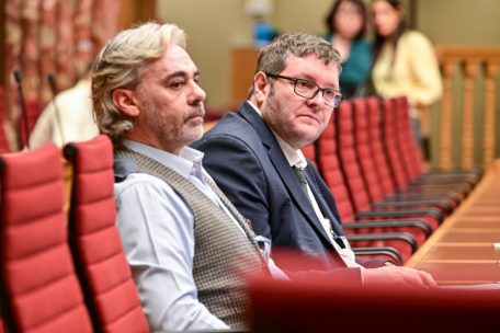 Wollen die Ängste der Eltern vertreten: die Petenten Helder Rui De Almeida Neves (l.) und Steve Schmitz