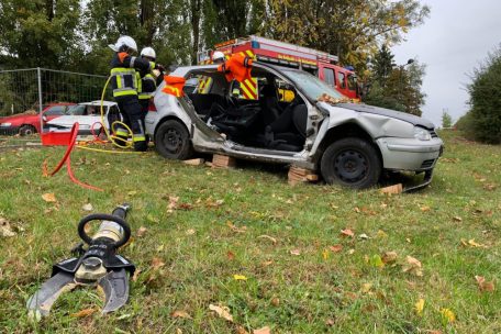 Anstatt Schrottpresse / Das CIS Niederanven-Schüttringen sucht alte Autos für Übungen
