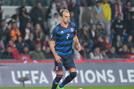 Transfers / Lars Gerson entscheidet zwischen zwei Erzrivalen