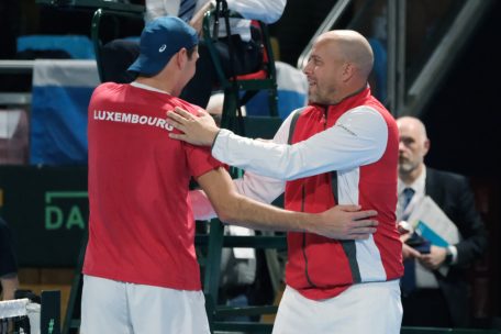 Gilles Muller bewahrte an der Außenlinie die Ruhe
