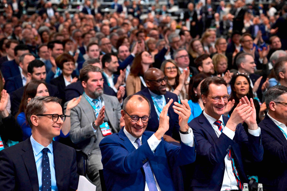 Deutschland / Die Union reitet weiter auf der Rasierklinge