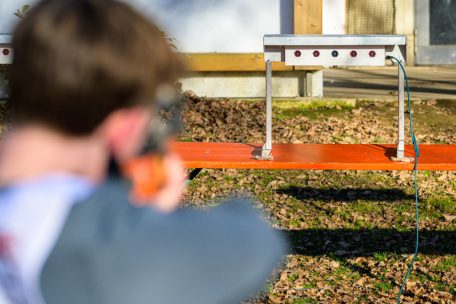 Mit erhöhtem Puls die Scheiben zu treffen, erfordert viel Konzentration