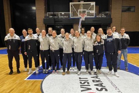 FLBB-Damen / Am Dienstag ging es los: Mit elf Spielerinnen nach Sarajevo 