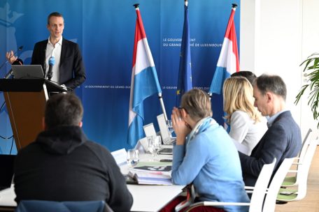 Der Minister und sein Expertenteam