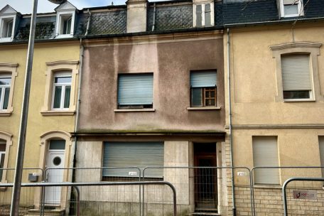 Geisterwohnungen in Esch / Immobilien im Dornröschenschlaf: Wem gehört das vergessene Erbe?