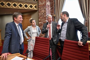 Gemeinsamer Appell an die ADR / Regierungs- und Oppositionsparteien fordern Sanktionen gegen Tom Weidig