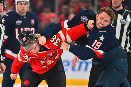 Eishockey / Pfiffe, Schläge, Trump? USA vs. Kanada wird zum Hass-Duell