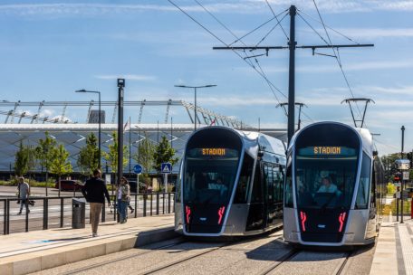 Luxemburg / Erste Tramlinie fährt vom Stade de Luxembourg bis zum Flughafen komplett durch