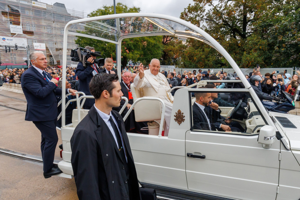 Papstnachfolge / Luxemburgs Erzbischof Jean-Claude Hollerich gilt als würdig und reformfreudig 