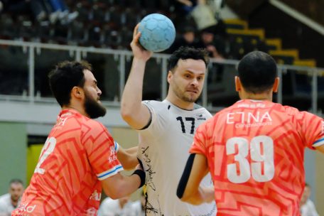 Ognjen Jokic (in Weiß) war auf Escher Seite der zuverlässigste Torschütze