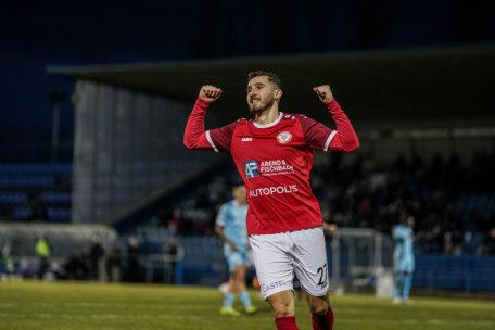Fußball / Hinter den Kulissen der BGL-Ligue: Teure Pyrotechnik, Blumensträuße und das Debüt von Lars Gerson