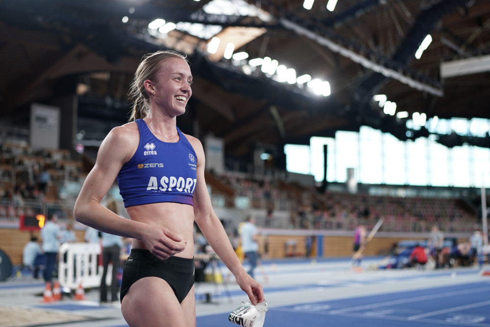 Leichtathletik / Vera Bertemes-Hoffmann holt sich bei den Hallenmeisterschaften den 3.000-Meter-Rekord zurück