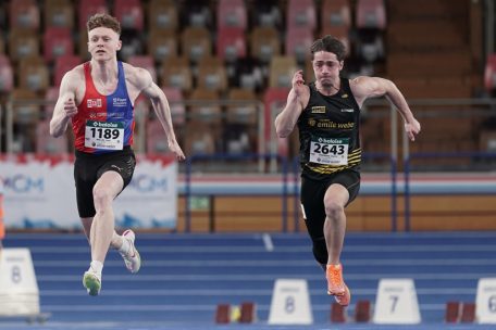 Drei Titel gingen an Louis Muller (l.), der sich neben dem Dreisprung und Weitsprung auch die Meisterschaft im 60-Meter-Sprint sicherte