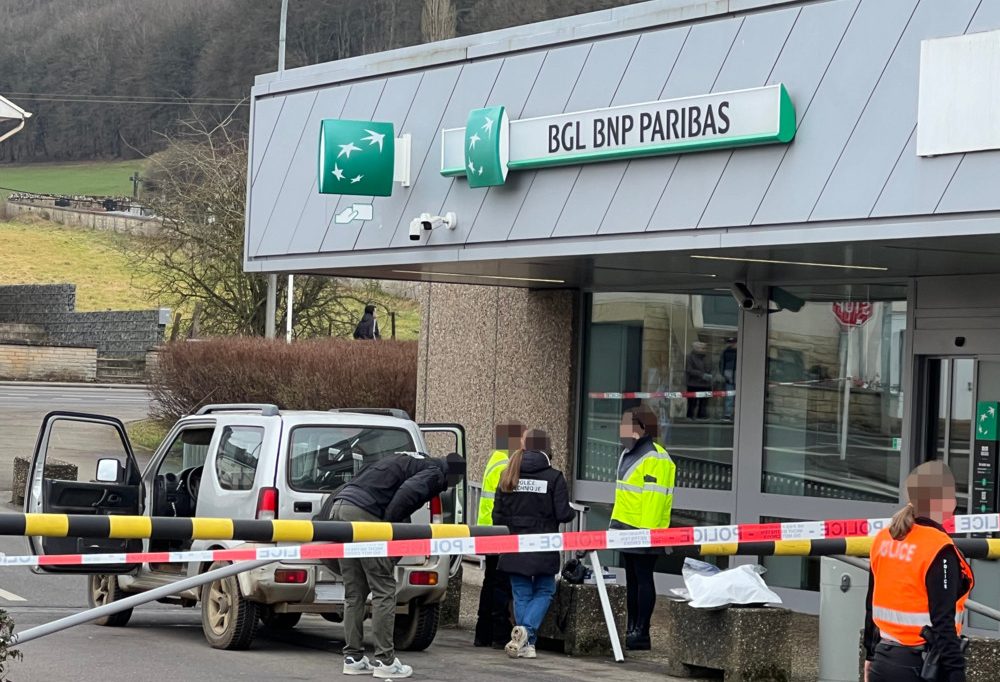 Zwei Personen auf der Flucht / Polizei ermittelt wegen versuchter Sprengung eines Geldautomaten in Kayl/Tetingen