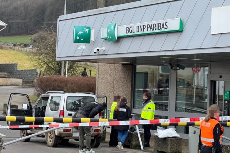 Zwei Personen auf der Flucht / Polizei ermittelt wegen versuchter Sprengung eines Geldautomaten in Kayl/Tetingen