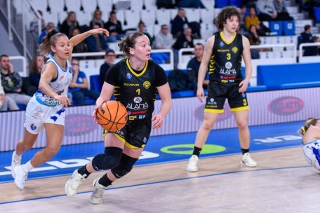 Auslands-Basketball / Erfolgreiche Basketball-Damen: Meynadier, Simon und Etute feiern wichtige Siege