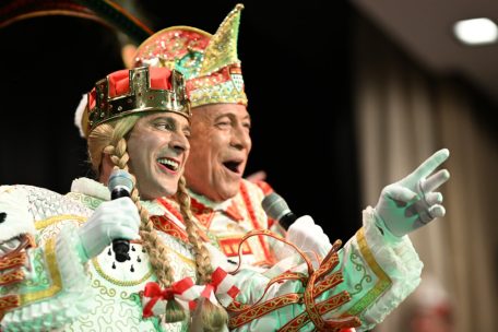 Karneval / Erstes queeres Dreigestirn in Köln: „Wir gehören dazu“