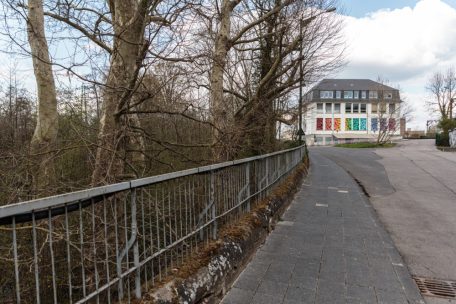 Richtung22 / frEsch verweigert Dialog und droht mit Klage – Kunstkollektiv reagiert mit neuer Website