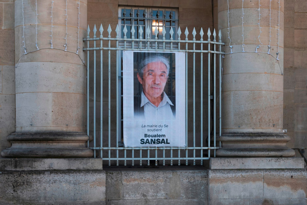 Tensions / Les relations franco-algériennes sont plongées dans une véritable crise