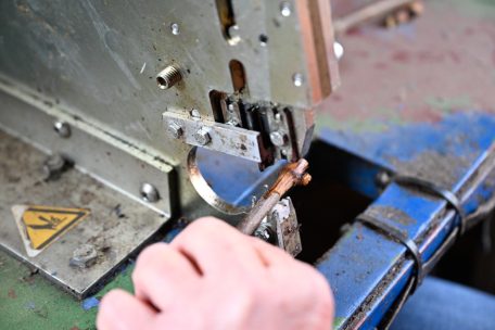 Der sogenannte „Omegaschnitt“: 10.000 bis 15.000 schafft ein Arbeiter pro Tag
