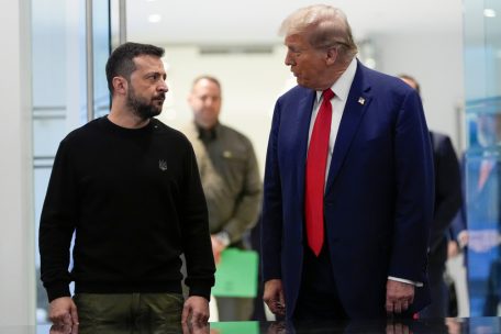Donald Trump bei einem Treffen mit Wolodymyr Selenskyj im vergangenen Jahr. Kürzlich bezeichnete der US-Präsident den Präsidenten der Ukraine als „Diktator“.