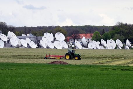 Editorial / Pionierarbeit soll belohnt bleiben: SES ist für Luxemburg mehr als ein einfaches Unternehmen