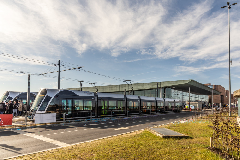 Bildergalerie / Mit der Tram bis zum Findel: Strecken-Einweihung unter strahlendem Sonnenschein