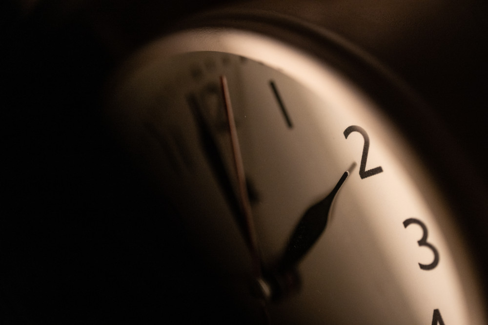 Leserforum / Wer hat an der Uhr gedreht? Für die ganzjährige Winterzeit!
