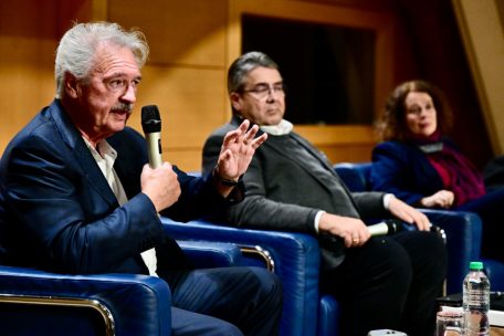 Hoffen auf die „Willigen“ / Zwei Ex-Außenminister und eine Diplomatin diskutieren über die Zukunft Europas und der Ukraine