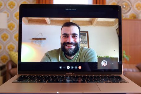 Exil / Ein Künstler, der keine Grenzen kennt: Alborz Teymoorzadeh über Kunst, Isolation und die Suche nach Zugehörigkeit