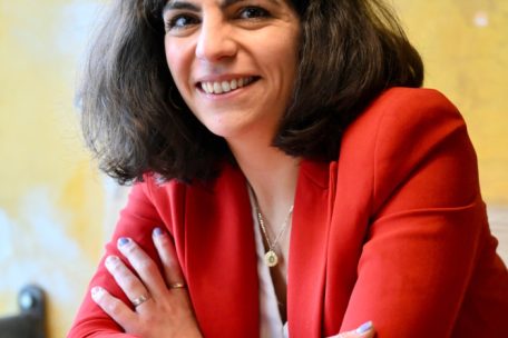 Joana Domingues est assistante sociale dans le domaine de la protection de l'enfance et membre de la JIF pour le „Genderrot ‚déi gréng’“