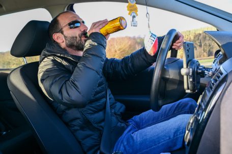 Crash, Geisterfahrt, Tiefschlaf   / Polizei zieht mehrere gefährliche Fahrer aus dem Verkehr