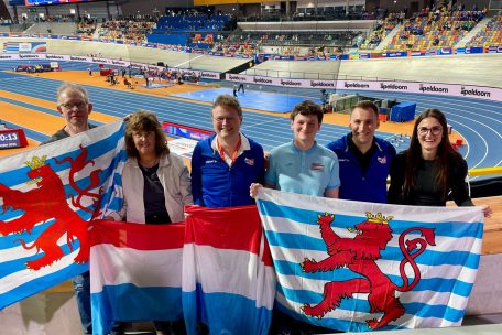 Unterstützung für Patrizia Van der Weken in Apeldoorn: Ihre Eltern Patrick und Chantal Van der Weken, Jean-Sébastien Dauch (Generaldirektor FLA), Raphaël Dauch (ehrenamtlicher Helfer), Lex Damit und Victoria Rausch (v.l.n.r.)