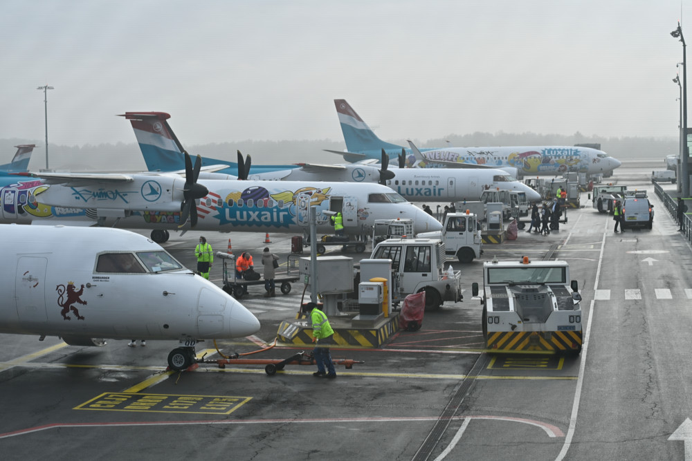 Flughafen-Streiks / Auf dem Boden bleiben: Diese Rechte haben Sie, wenn Ihr Flug annulliert wird
