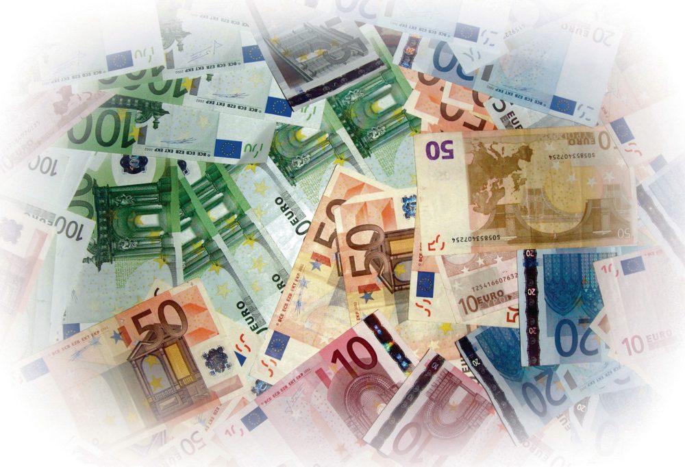 Luxemburg / Die Zinsen fallen, doch das Volumen der Immobilienkredite steigt kaum