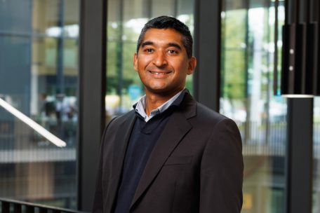 Ali Ghanchi ist Professor für Hebammenwesen und Studiendirektor an der Universität Luxemburg