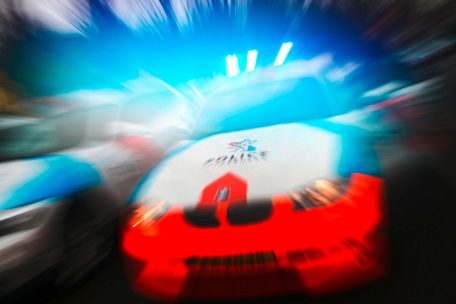 Luxemburg  / Boulevard Royal: Streifenwagen im Einsatz fährt Zwölfjährigen an