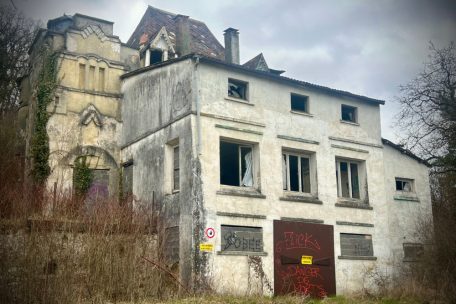 Verlassenes Schloss in Junglinster / Sie wollten zusammenbleiben: Zeitzeuge berichtet über Leben und tragischen Tod der letzten Bewohner