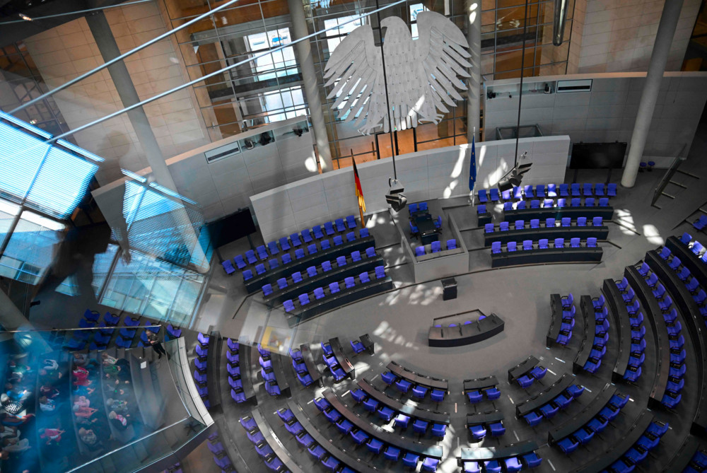 Deutschland / Bekommen Merz und Klingbeil die Mehrheit für die Neuverschuldung?