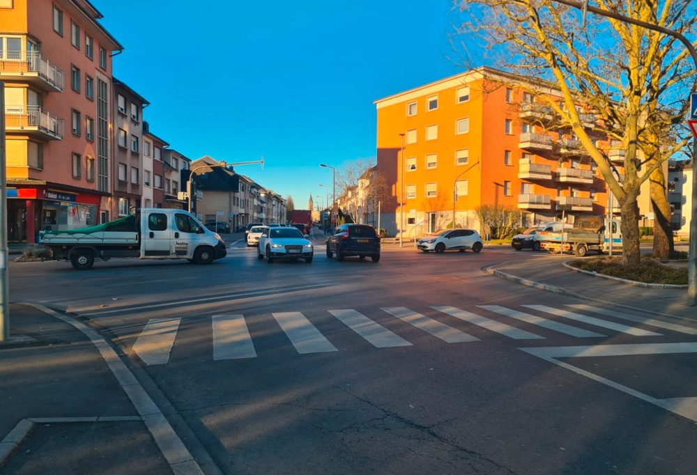 Verkehr / Escher place de la Paix: Plötzlich abmontierte Ampeln sorgen für Verwirrung