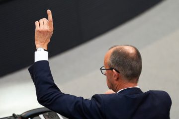 Zweidrittelmehrheit erreicht / Deutscher Bundestag gibt grünes Licht für Finanzpaket