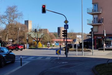Esch / Sie ist wieder da: Nun regelt die Ampel an der Place de la Paix den Verkehr
