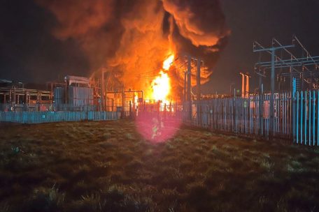 Brand in Umspannwerk / Londoner Flughafen Heathrow wegen Stromausfalls geschlossen –  Anti-Terror-Polizei ermittelt