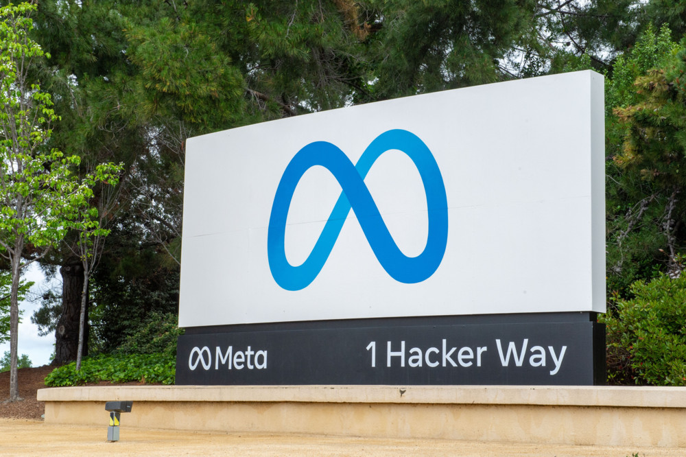 KI-Training / Meta lädt Millionen raubkopierter Bücher herunter