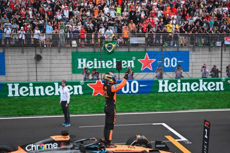 Formel 1 / Piastri siegt, McLaren-Duell wird heißer – Ferrari erlebt spätes Debakel in China
