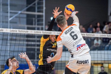 Volleyball / Halbfinals: Strassen lässt keine Zweifel aufkommen