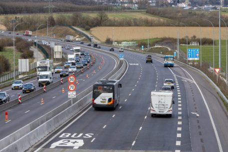 Verkehr / Neue Fahrspuren auf der A3: Zählen Kinder zur Fahrgemeinschaft?