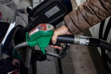 Spritpreise / 98er-Benzin wird ab Mittwoch teurer