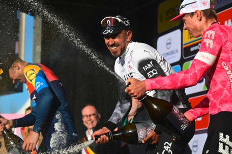 Radsport / Nach schweren Stürzen: Molano siegt bei Brügge-De Panne